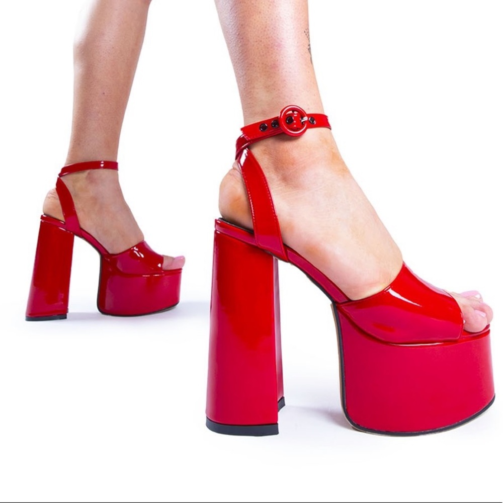 LA MODA ALL FOR YOU EXTREME PLATFORM HEELS SIZE 9